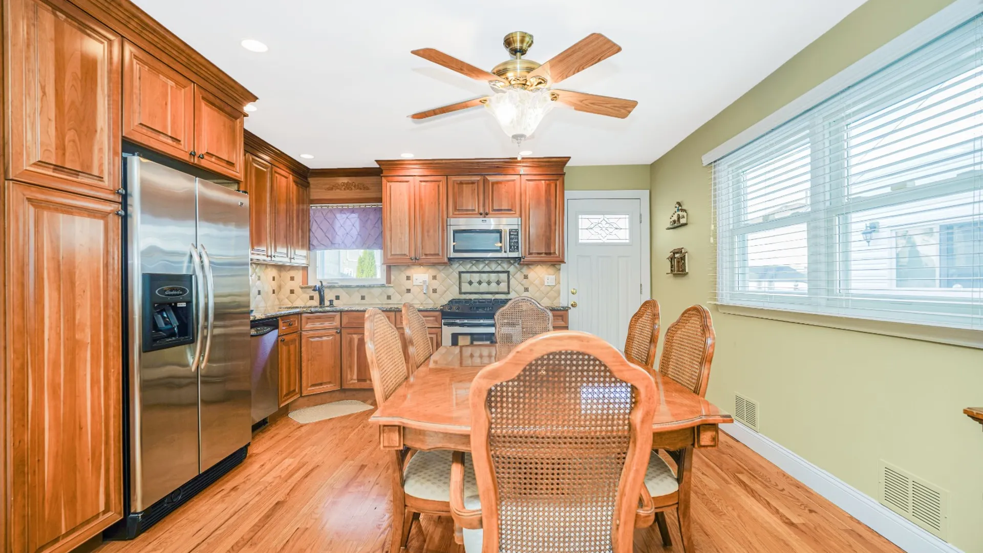 Property at 175 Benton Ave, Staten Island, NY 10305 4