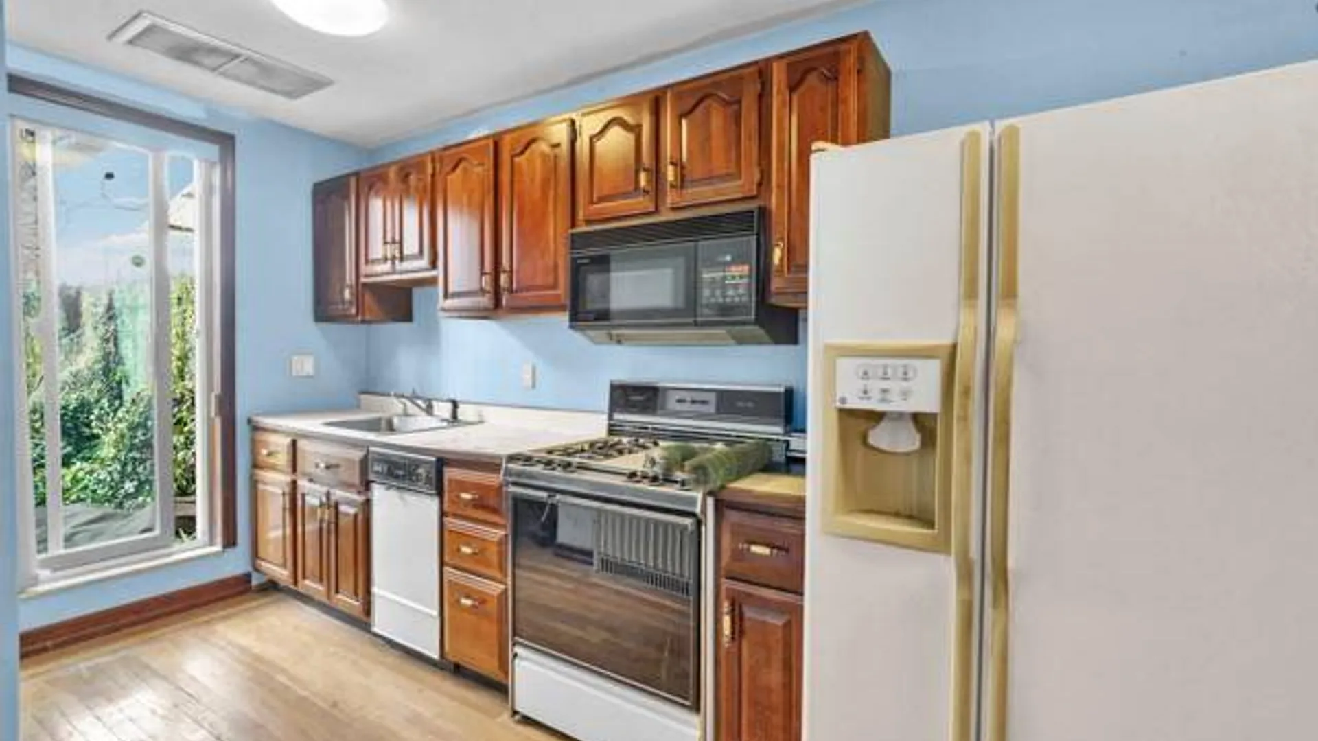 Property at 1640 Bath Ave, Brooklyn, NY 11214 5