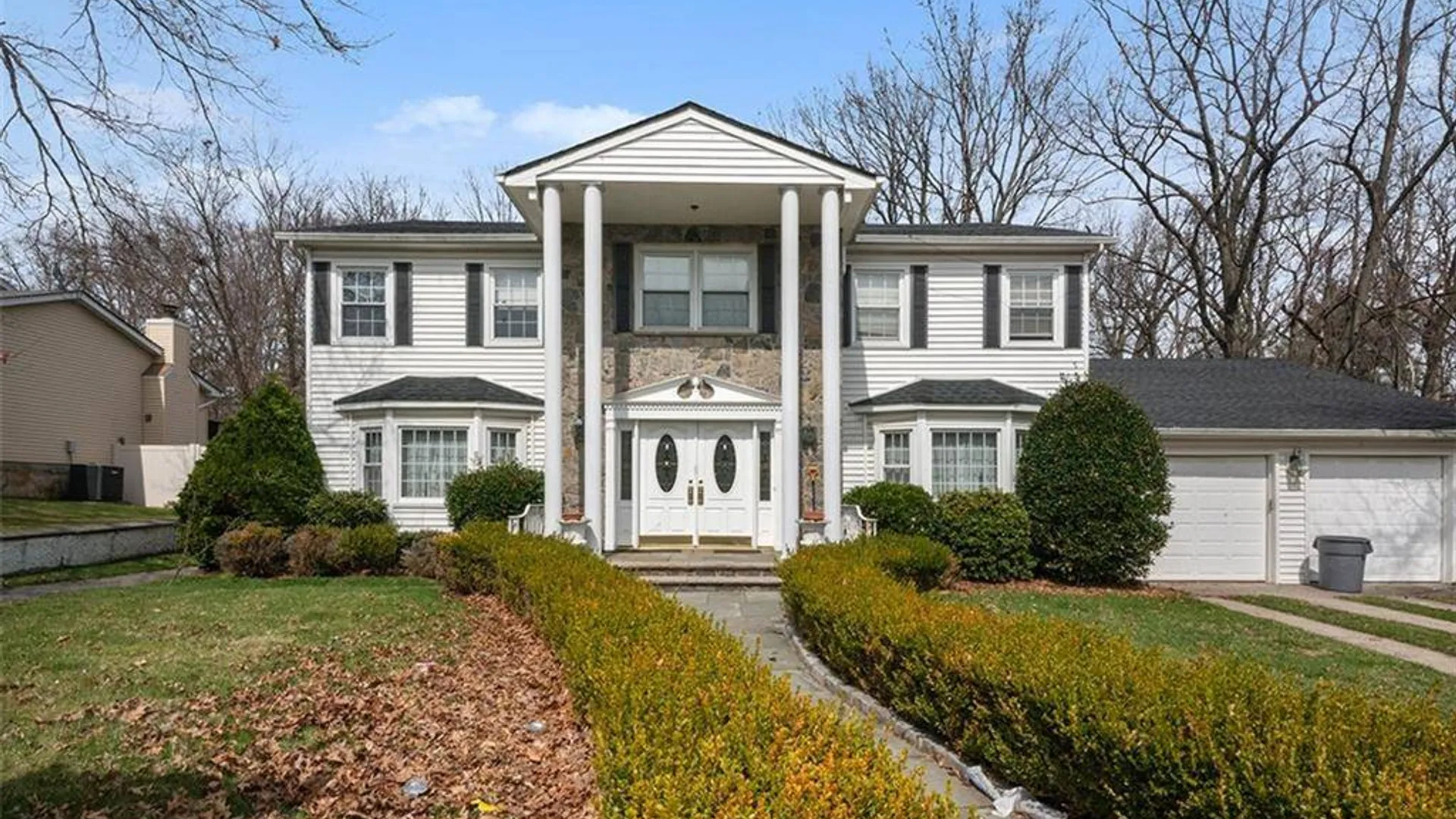 Property at 333 Boscombe Ave, Staten Island, NY 10309 2