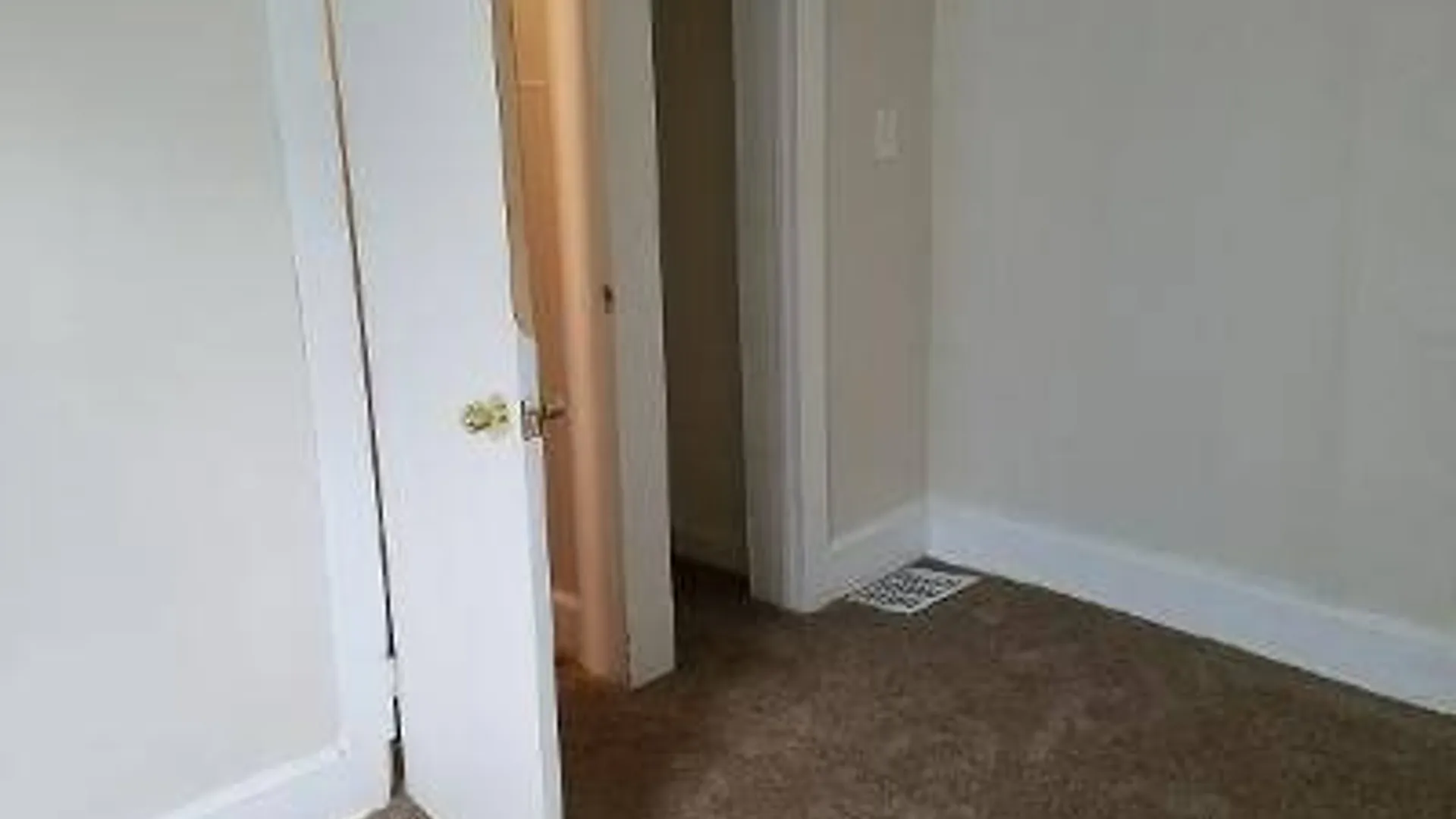 Property at 81 BALDWIN ST, Binghamton, NY 13903 4
