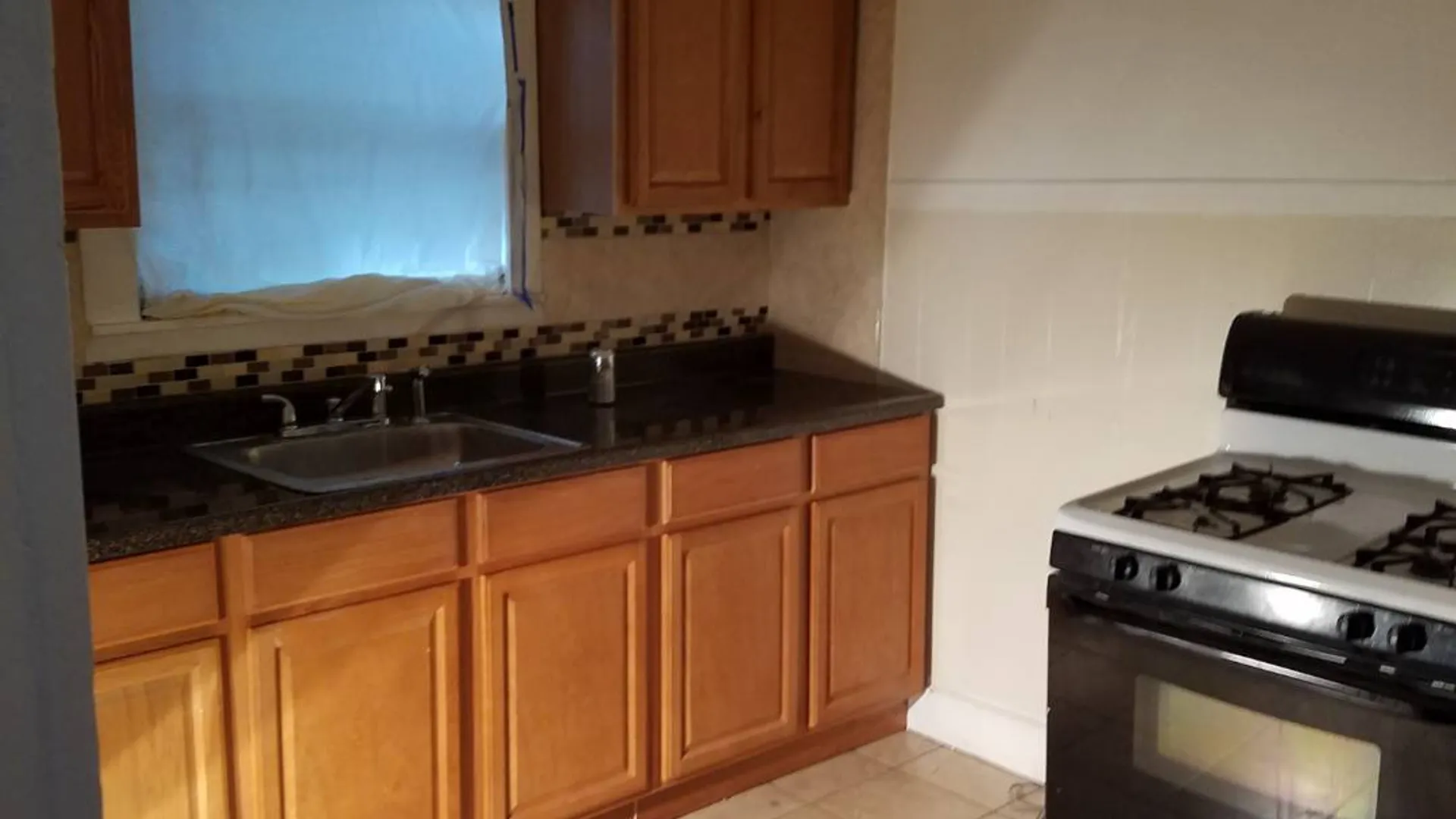 Property at 81 BALDWIN ST, Binghamton, NY 13903 14