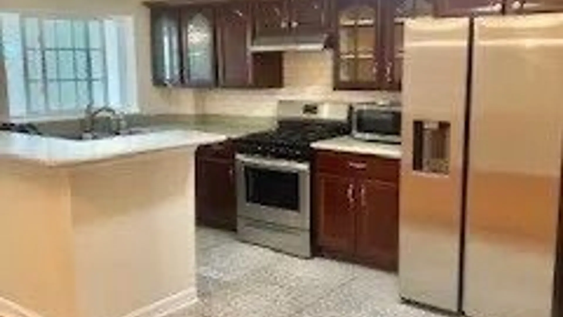 Property at 944 adee avenue, Bronx, NY 10469 3