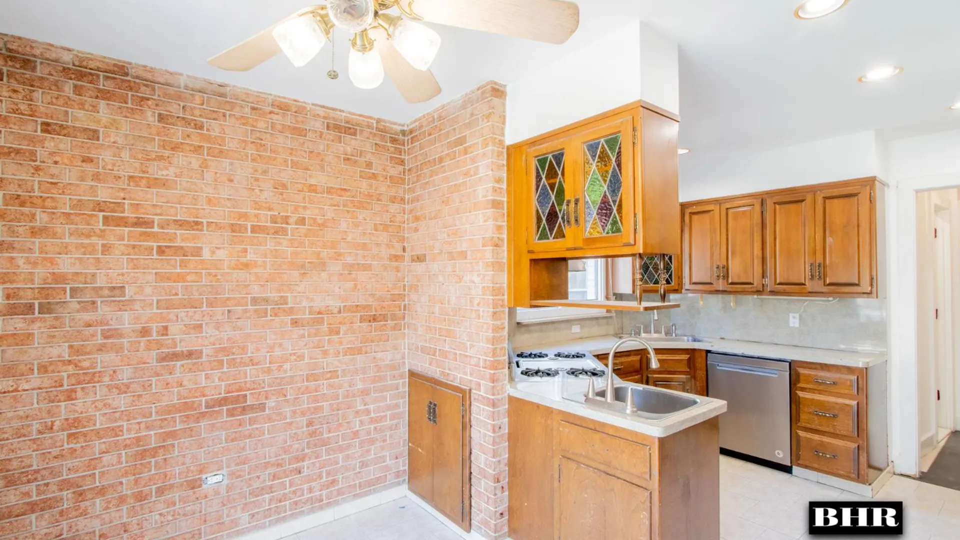 Property at 154 Beaumont, Brooklyn, NY 11235 4