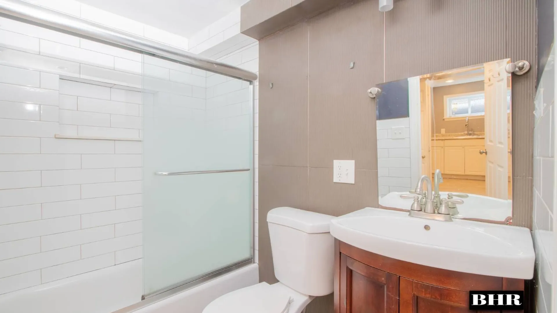 Property at 154 Beaumont, Brooklyn, NY 11235 26
