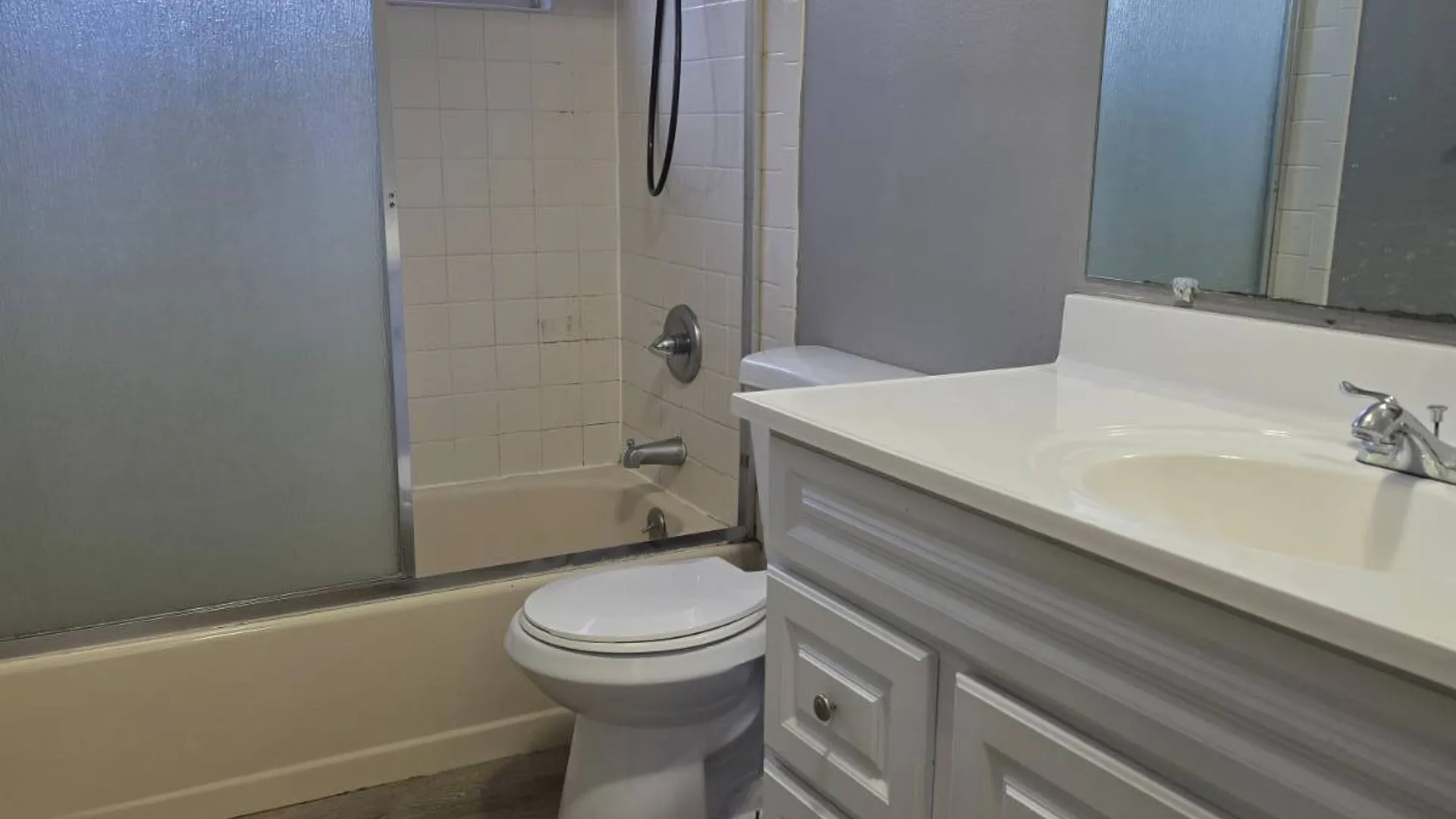 Property at 717 Expressway Dr North, Medford, NY 11763 10