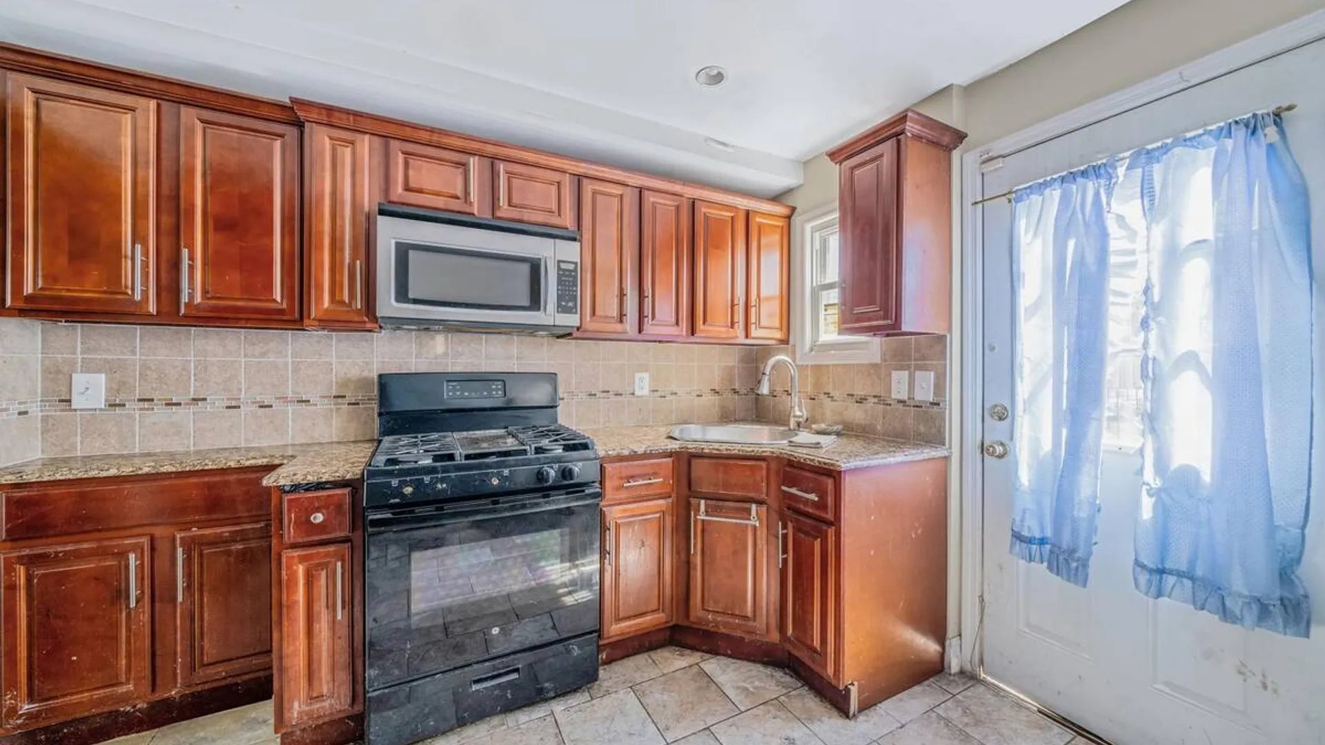 Property at 15050 Foch Boulevard, Jamaica, NY 11434 7