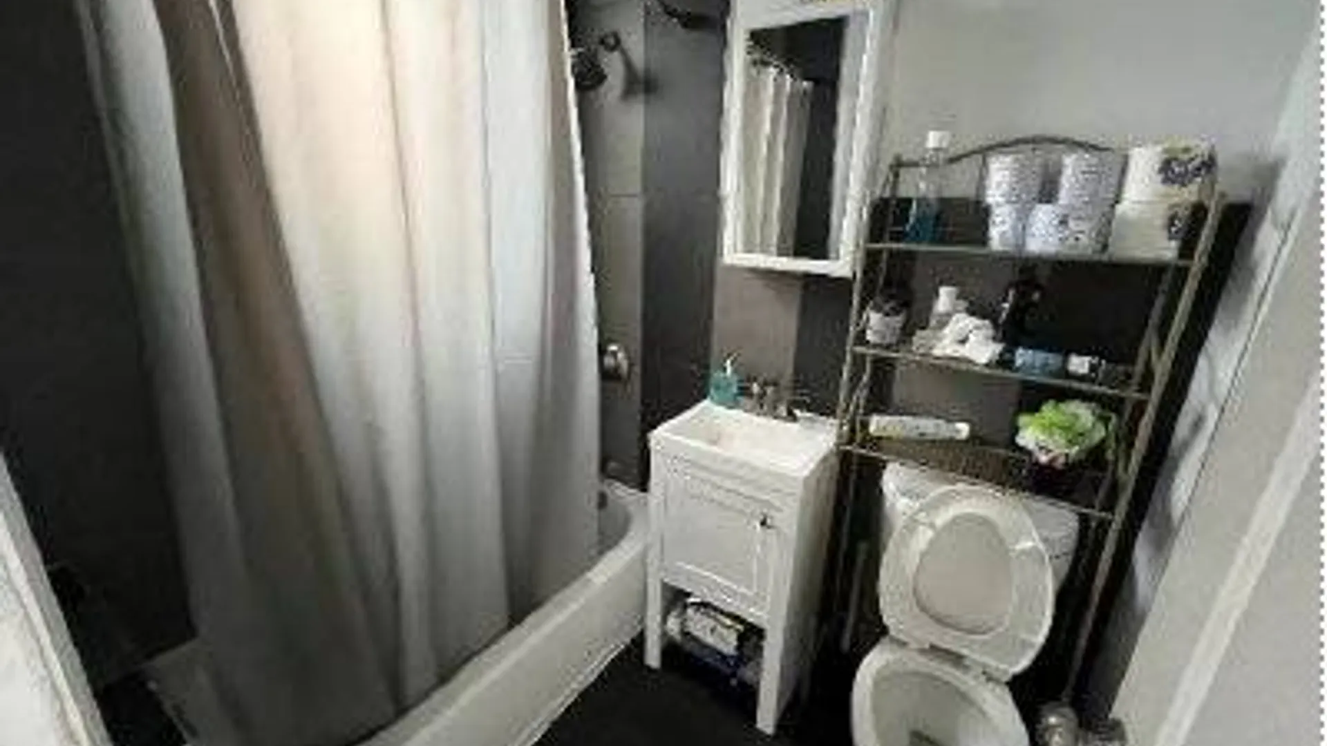 Property at 1426 30th Dr, Astoria, NY 11102 21