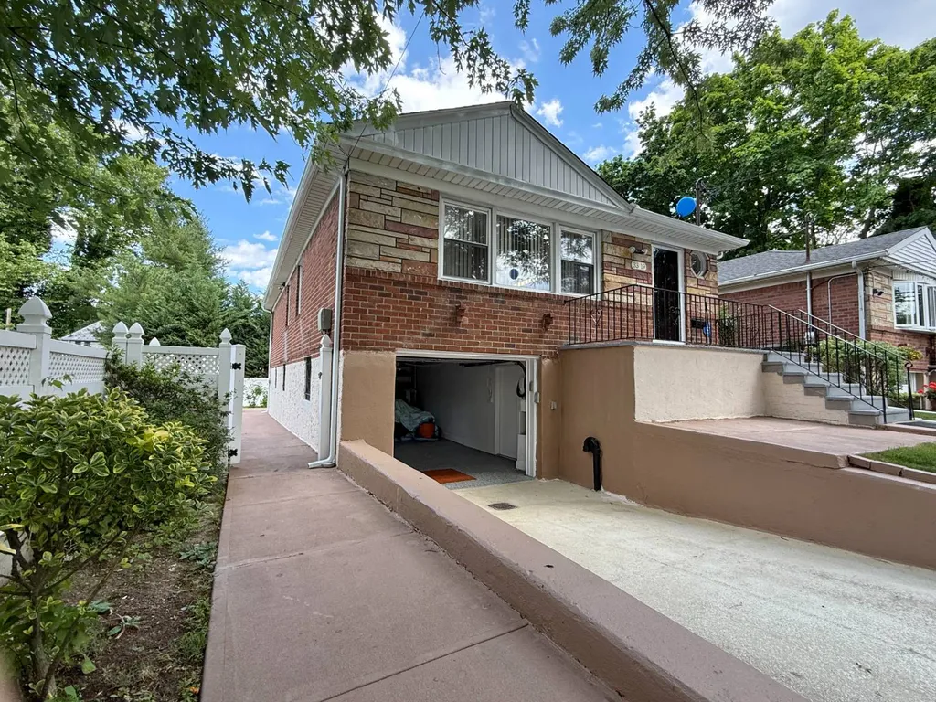 Property at 33-19 BELL BLVD, BAYSIDE, NY 11361
