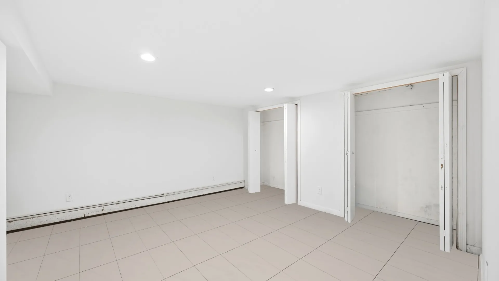 Property at 14 Platt Ave, West Babylon, NY 11704 21
