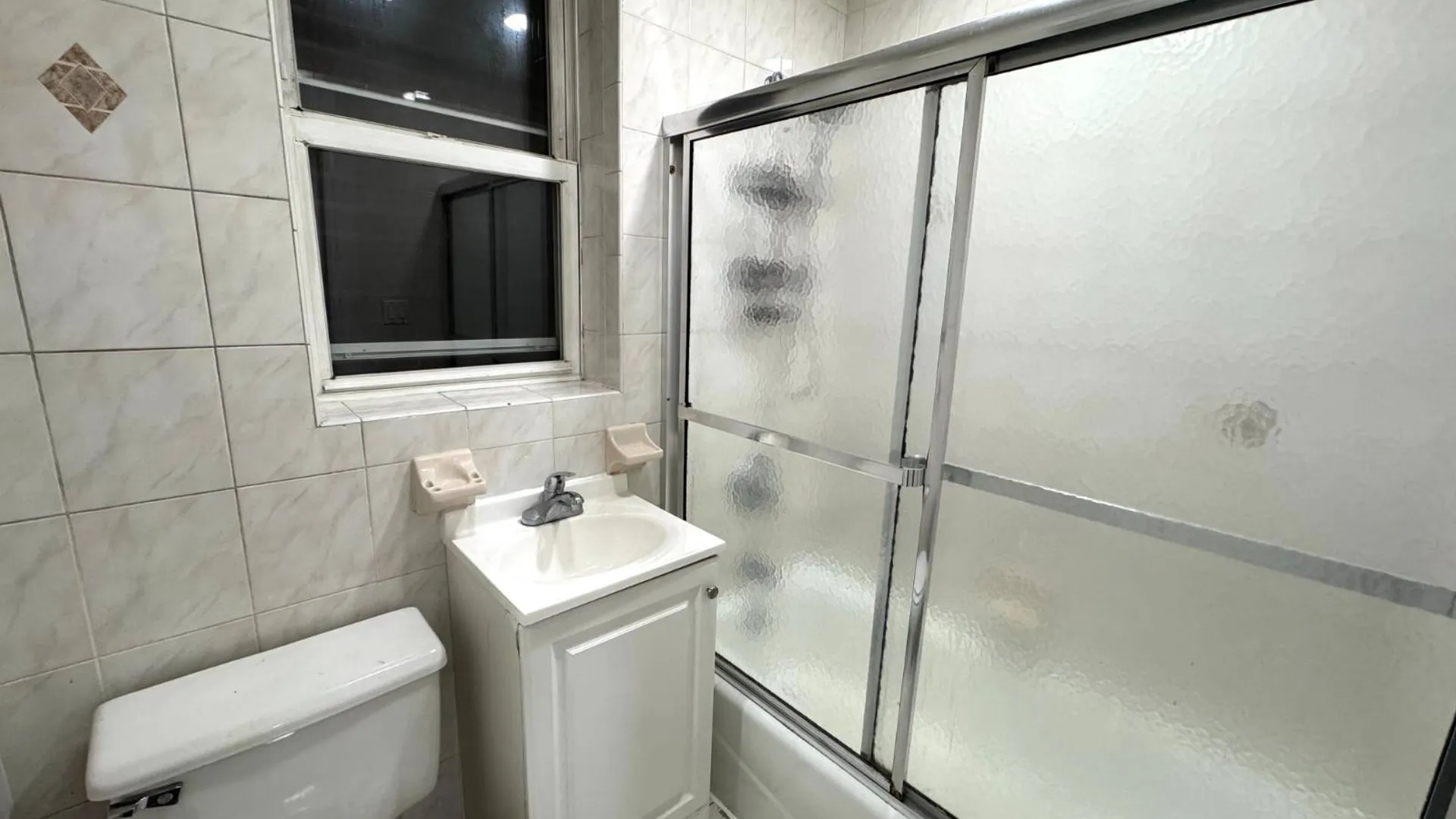 Property at 1811 Parkview Avenue, Bronx, NY 10461 11