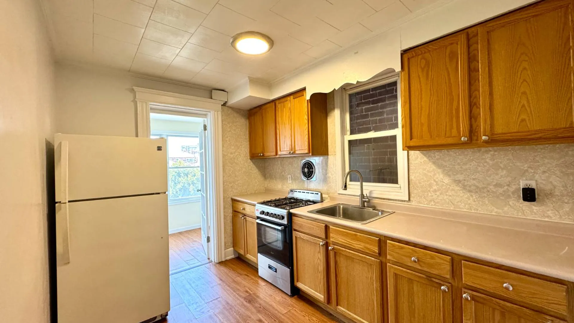 Property at 1811 Parkview Avenue, Bronx, NY 10461 14