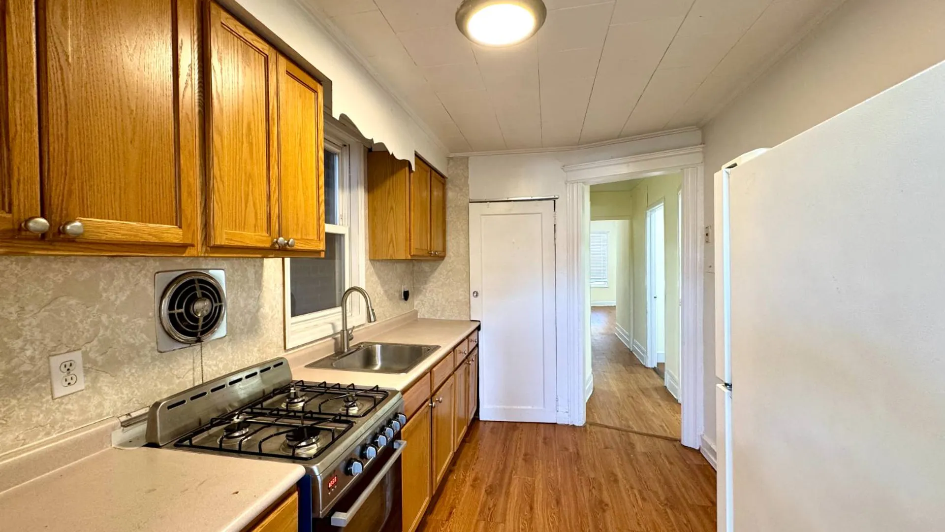 Property at 1811 Parkview Avenue, Bronx, NY 10461 15