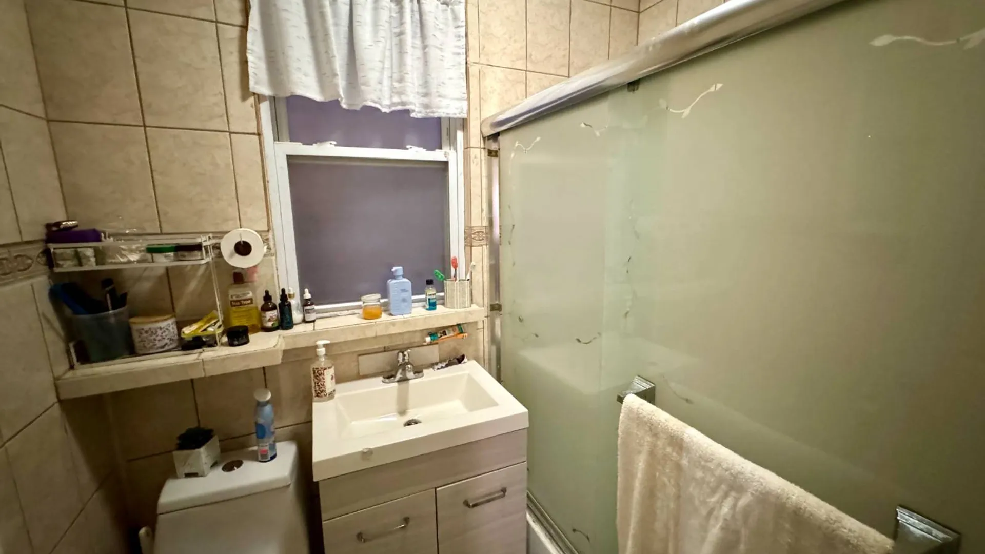 Property at 1811 Parkview Avenue, Bronx, NY 10461 20
