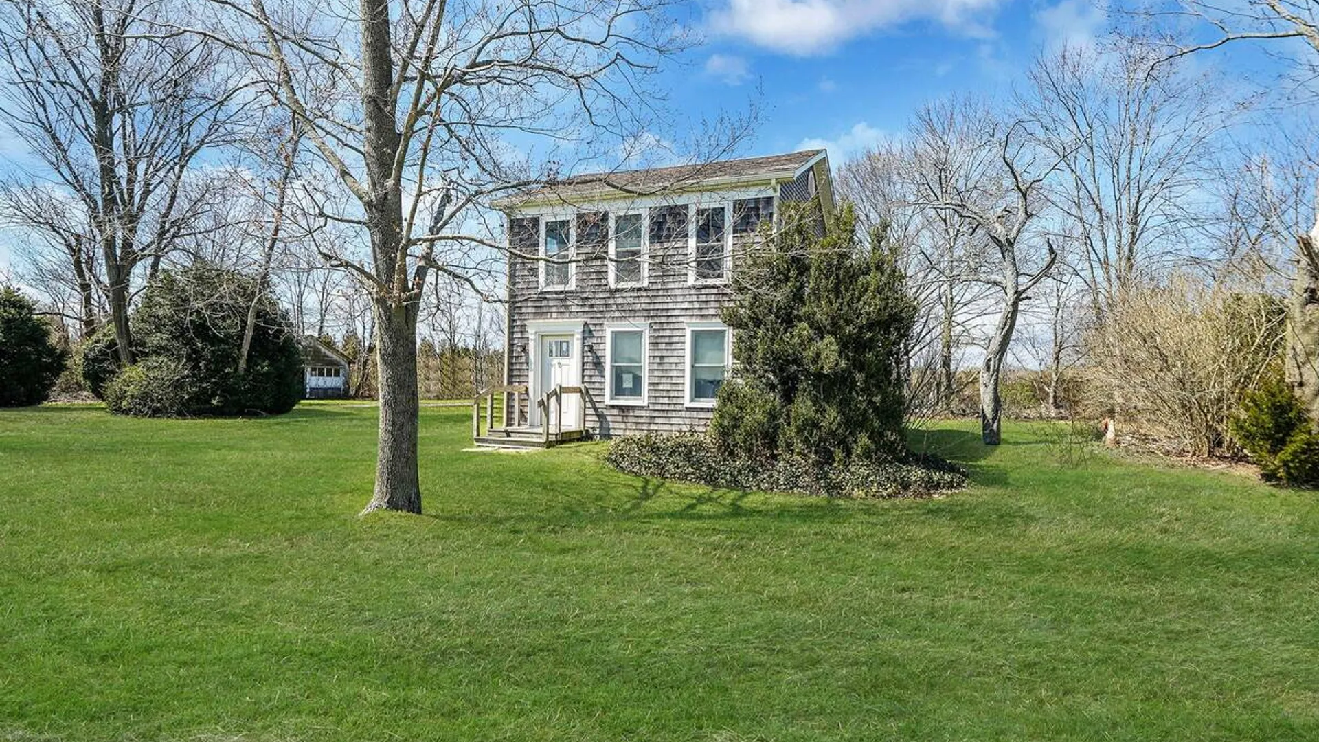 Property at 5528 Sound Avenue, Riverhead, NY 11901 3