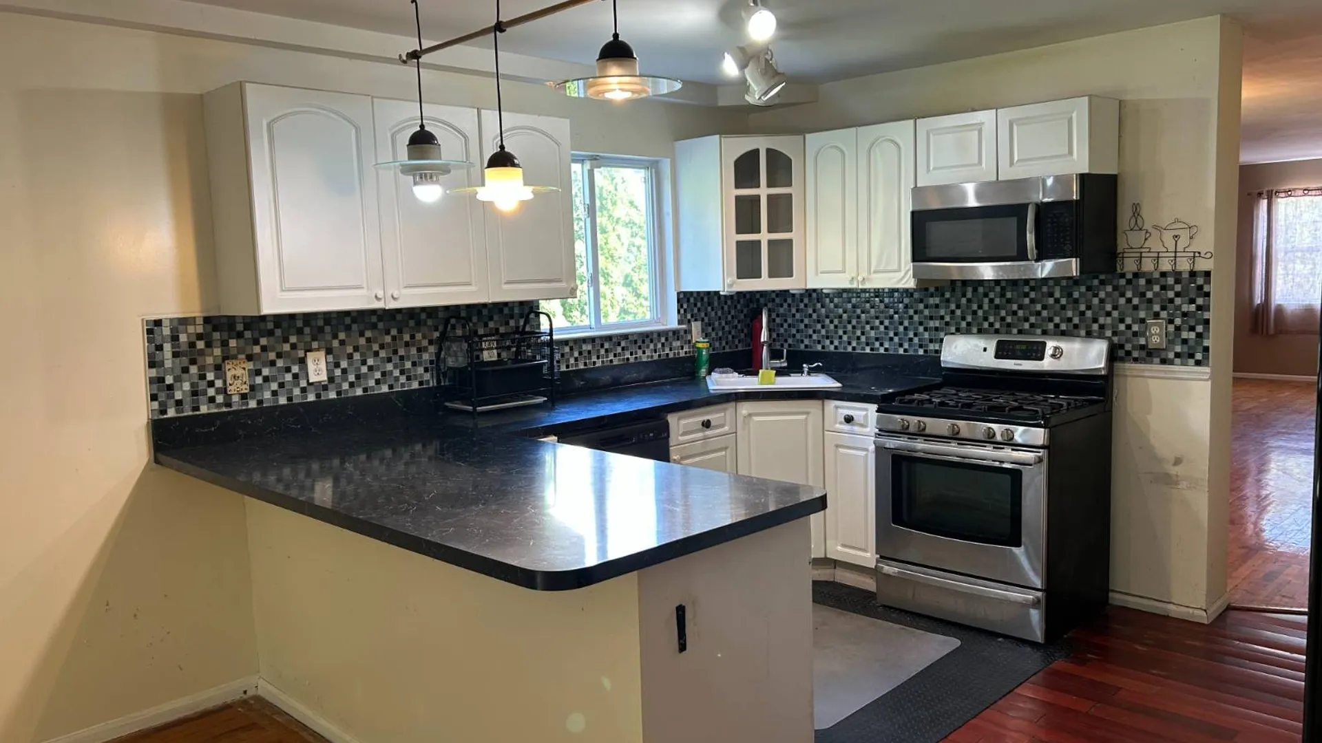 Property at 262 Ward Ave, Staten Island, NY 10304 11