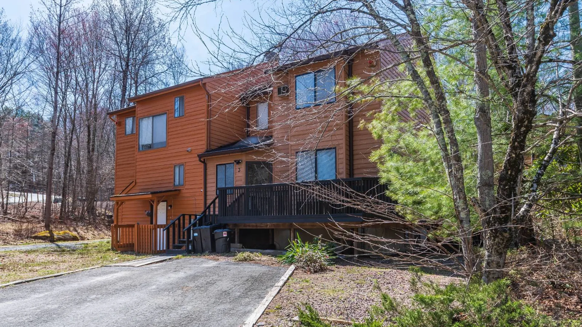 Property at 3 Edelweiss Dr, Woodridge, NY 12789 3