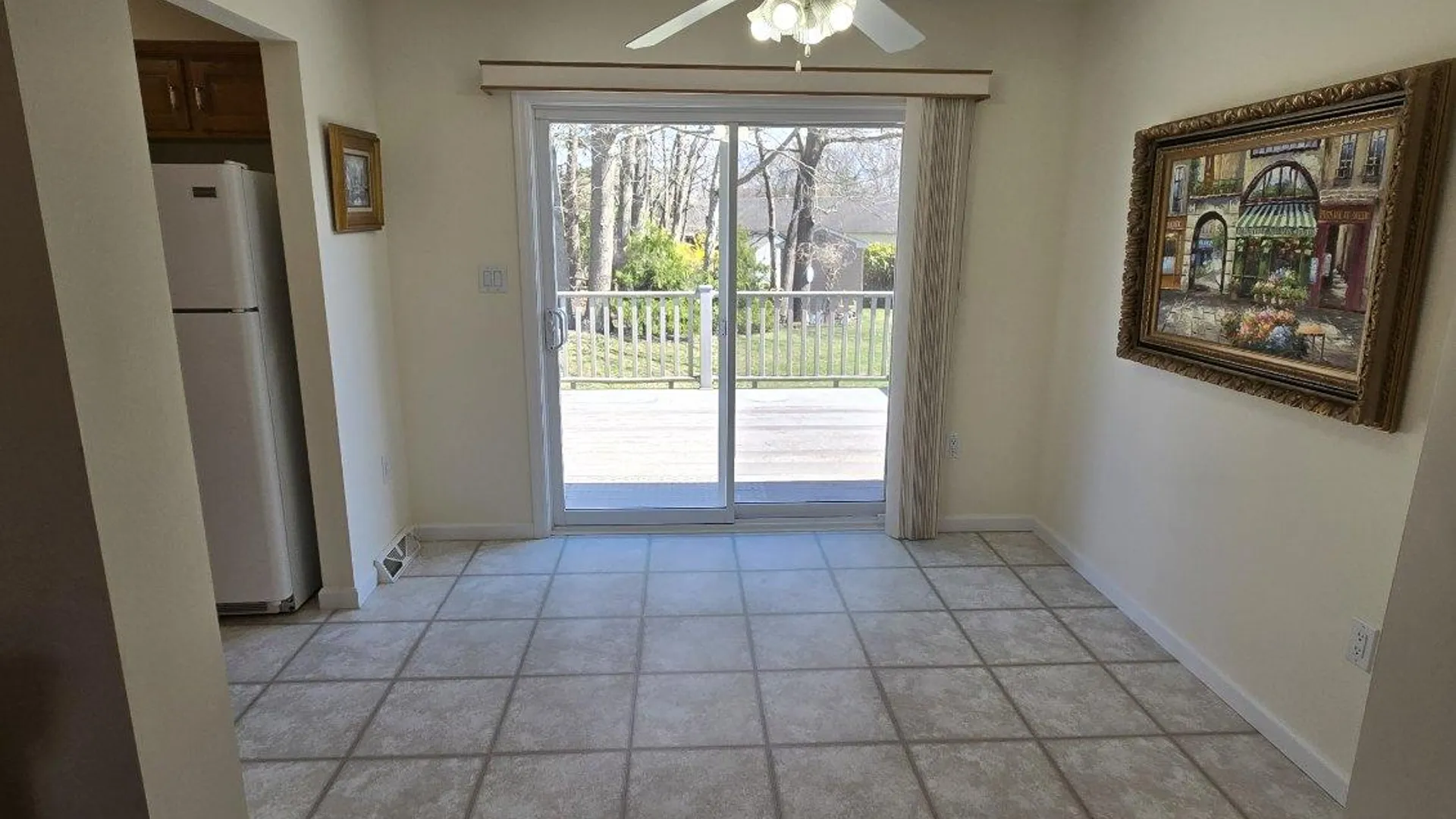 Property at 1407-271 Middle Rd, Calverton, NY 11933 4