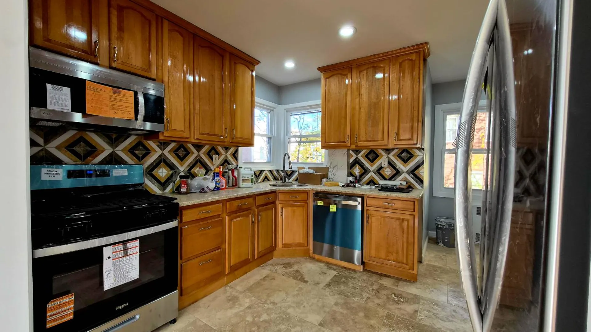 Property at 8019 Utopia Pkwy, Jamaica Estates, NY 11432 4