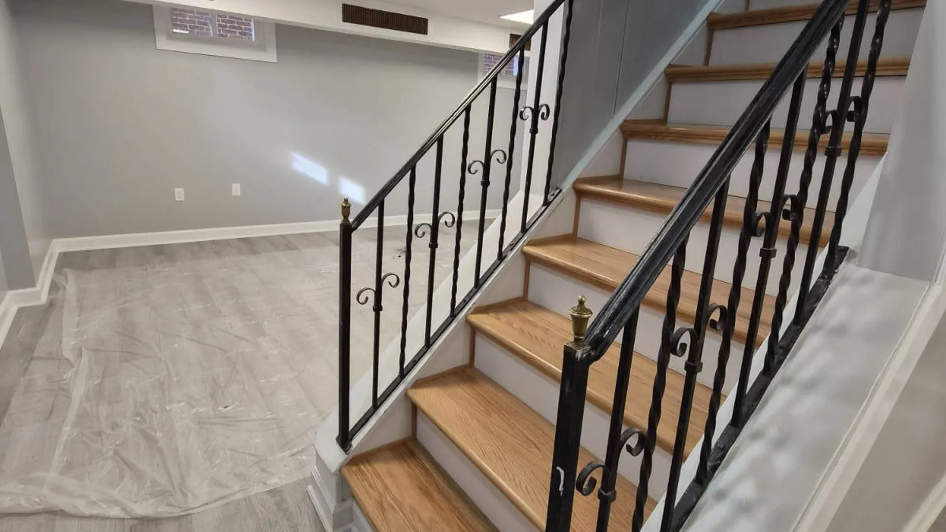Property at 8019 Utopia Pkwy, Jamaica Estates, NY 11432 7