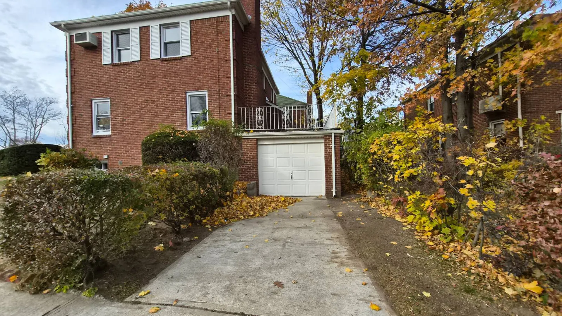 Property at 8019 Utopia Pkwy, Jamaica Estates, NY 11432 26