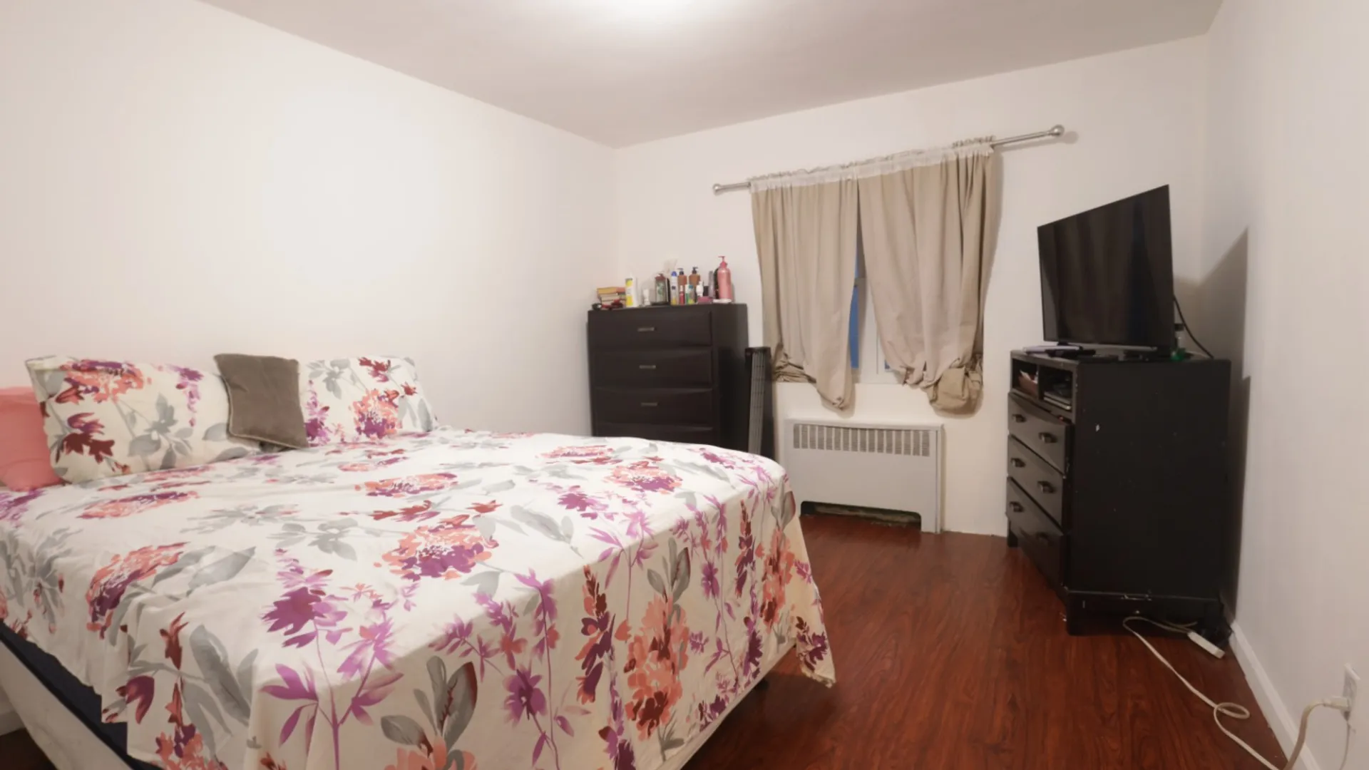 Property at 3529 Laconia Ave, Bronx, NY 10469 6