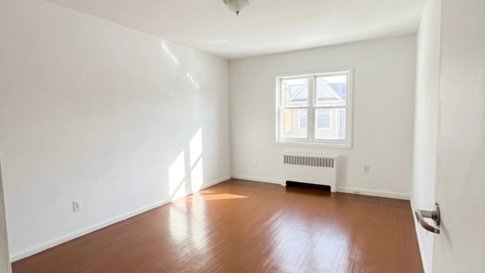 Property at 3529 Laconia Ave, Bronx, NY 10469 18