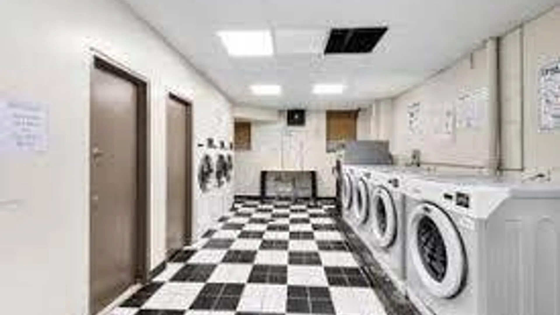 Property at 971 Jerome St, Brooklyn, NY 11207 10