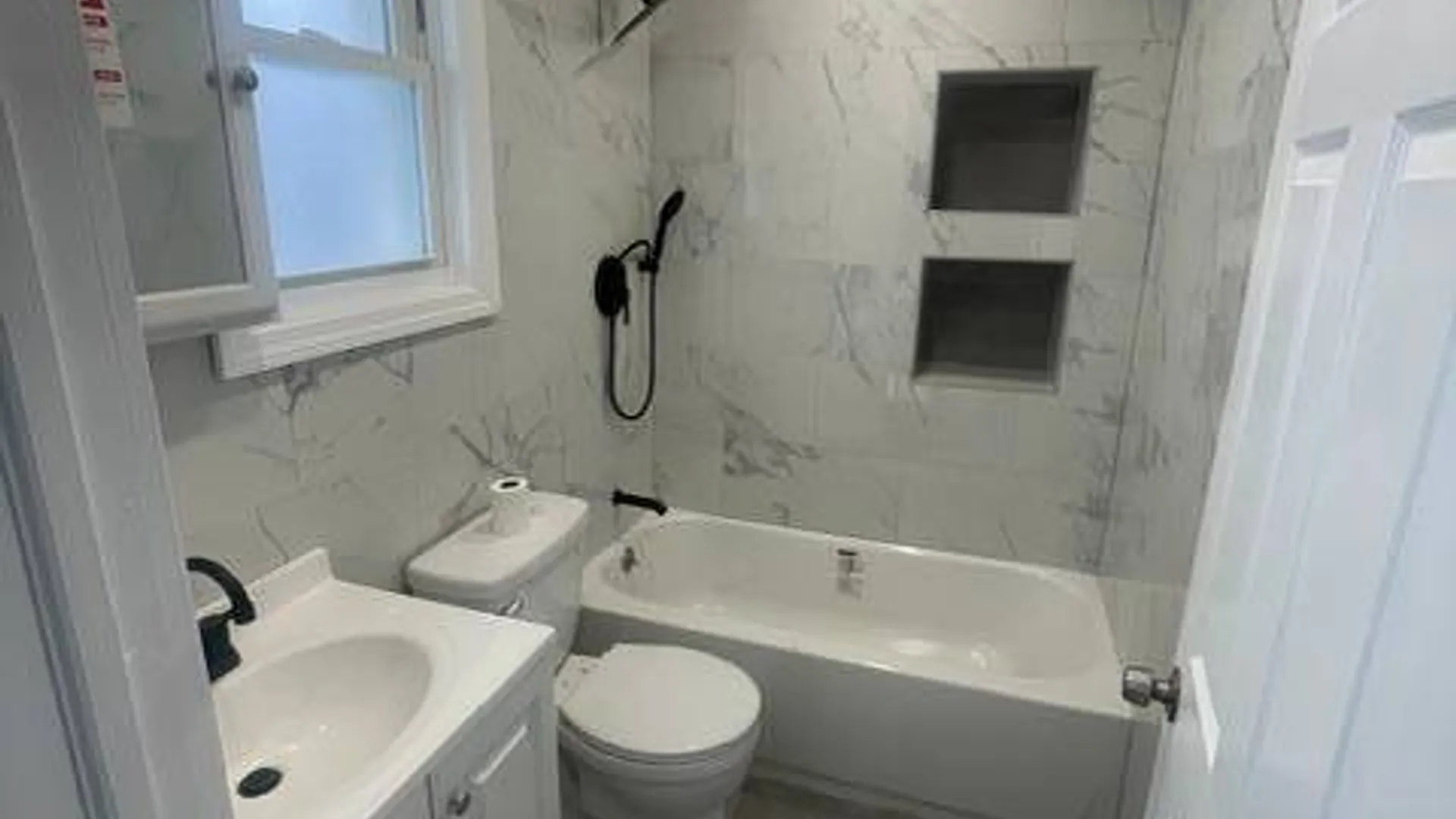 Property at 9215 Avenue L, Brooklyn, NY 11236 4
