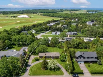 Property at 21 OVERLOOK DR, Southampton, NY 11968