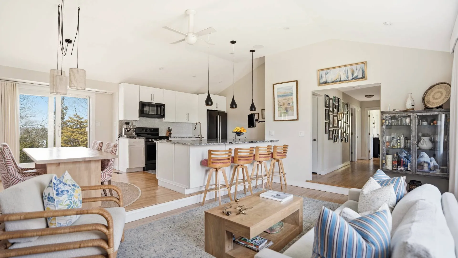 Property at 21 OVERLOOK DR, Southampton, NY 11968 3