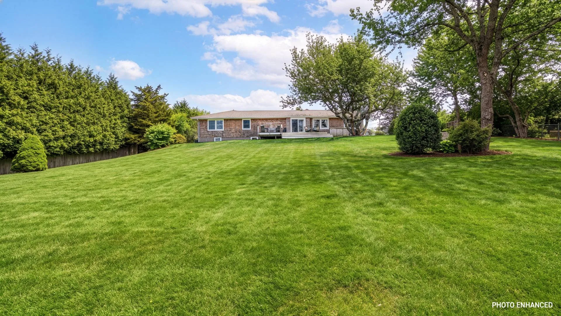 Property at 21 OVERLOOK DR, Southampton, NY 11968 16
