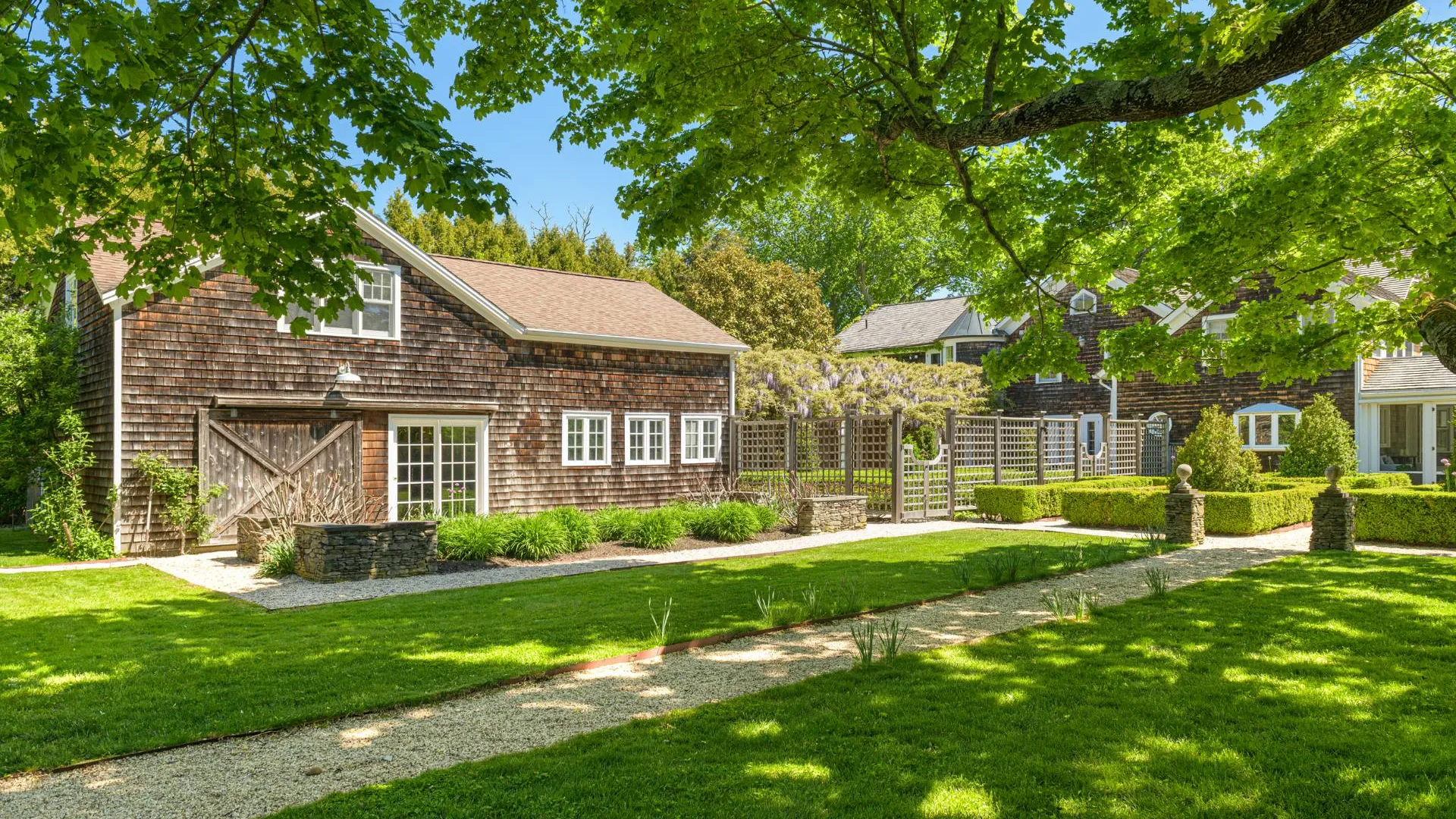 Property at 28 S Menantic Rd, Shelter Island, NY 11964 11