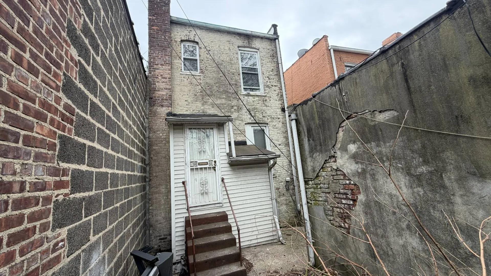 Property at 2611 Clarendon Rd, Brooklyn, NY 11226 3