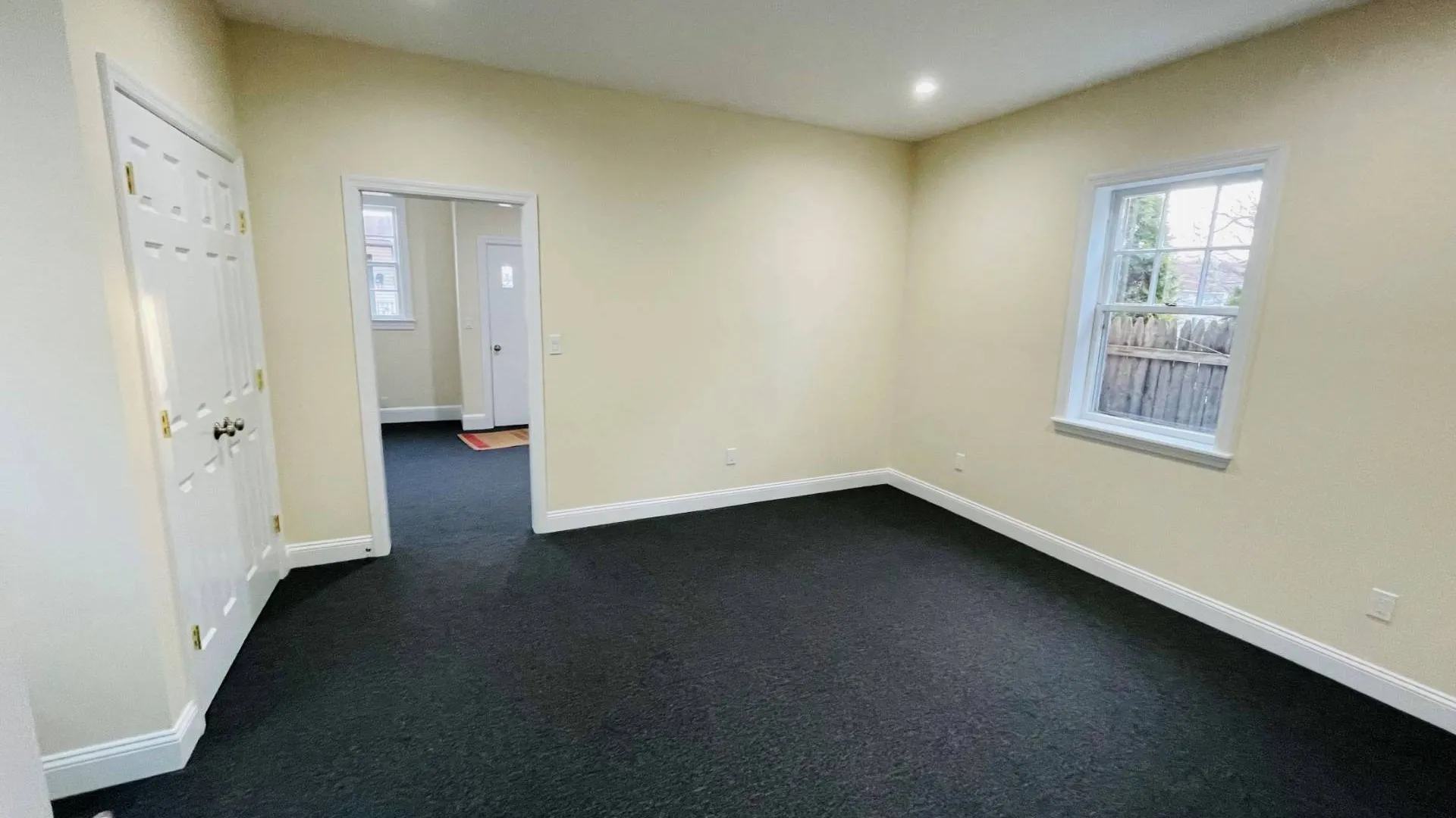 Property at 30 Grove St, Glen Cove, NY 11542 4