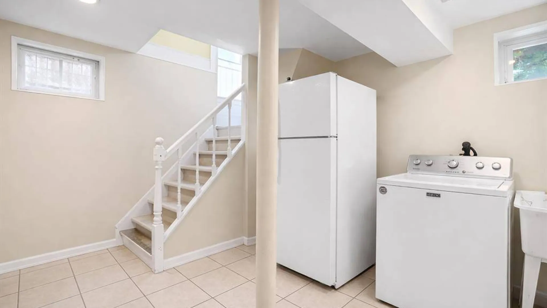 Property at 5911 Fresh Pond Rd, Maspeth, NY 11378 7