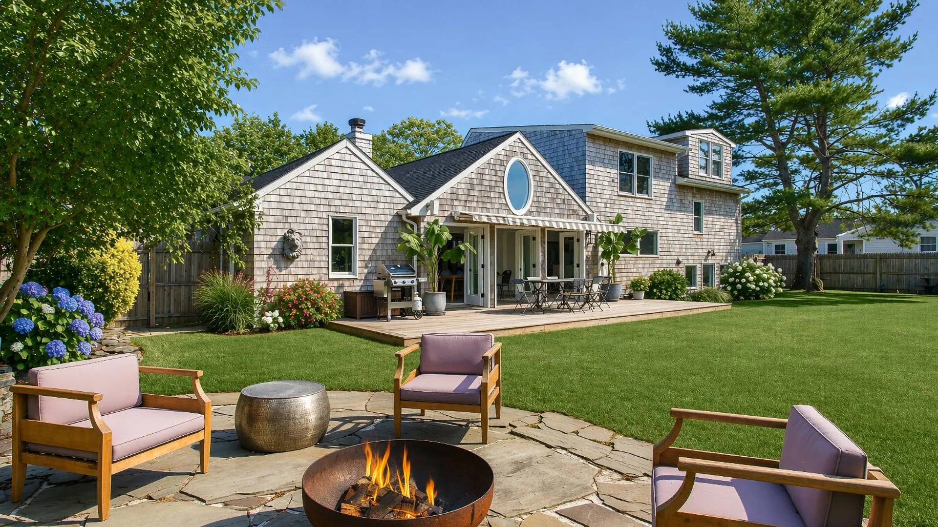 Property at 4 North Howells Point Road, Bellport Village, NY 11713 5