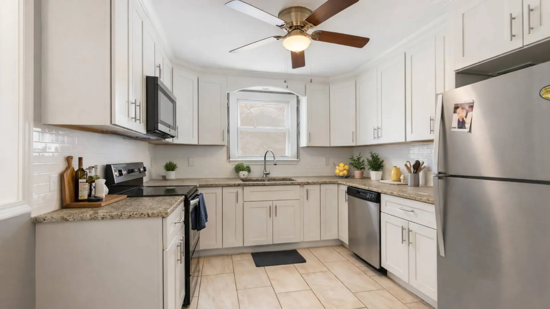 Property at 4 cottage avenue, Staten Island, NY 10308 3