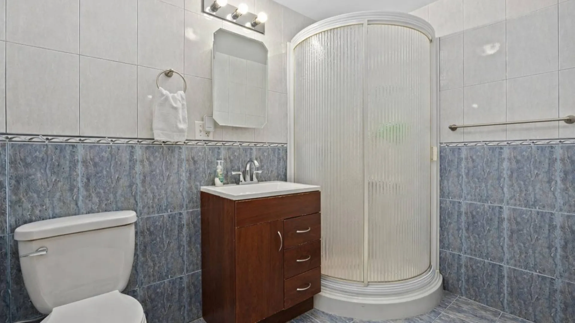Property at 3194 Avenue V, Brooklyn, NY 11229 11