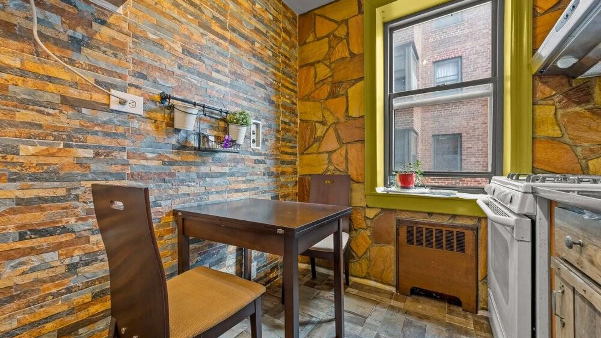 Property at 90-09 Northern Blvd, Jackson Heights, NY 11372 5