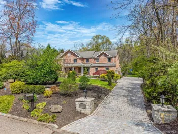 Property at 9 Arista Court, Dix Hills, NY 11746