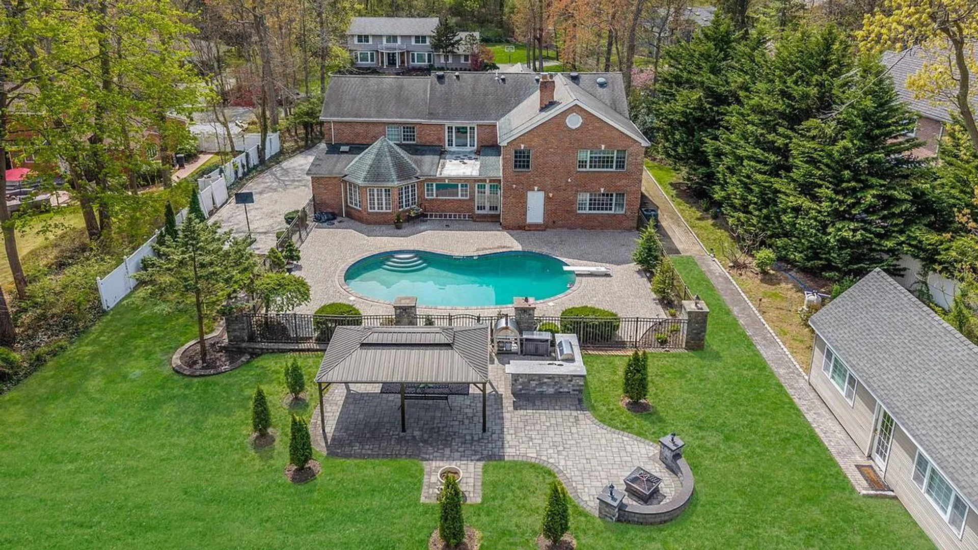 Property at 9 Arista Court, Dix Hills, NY 11746 40
