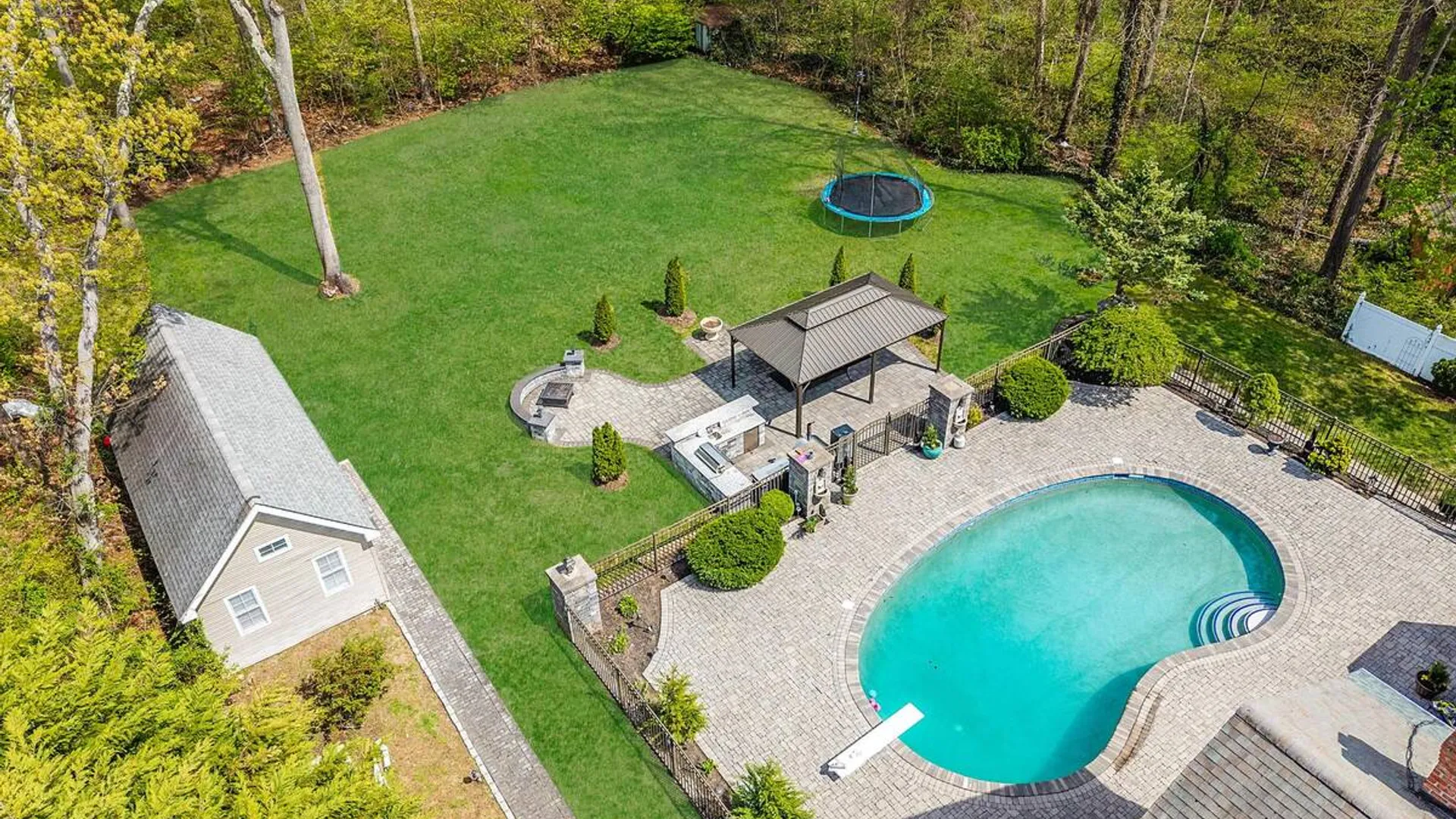Property at 9 Arista Court, Dix Hills, NY 11746 41
