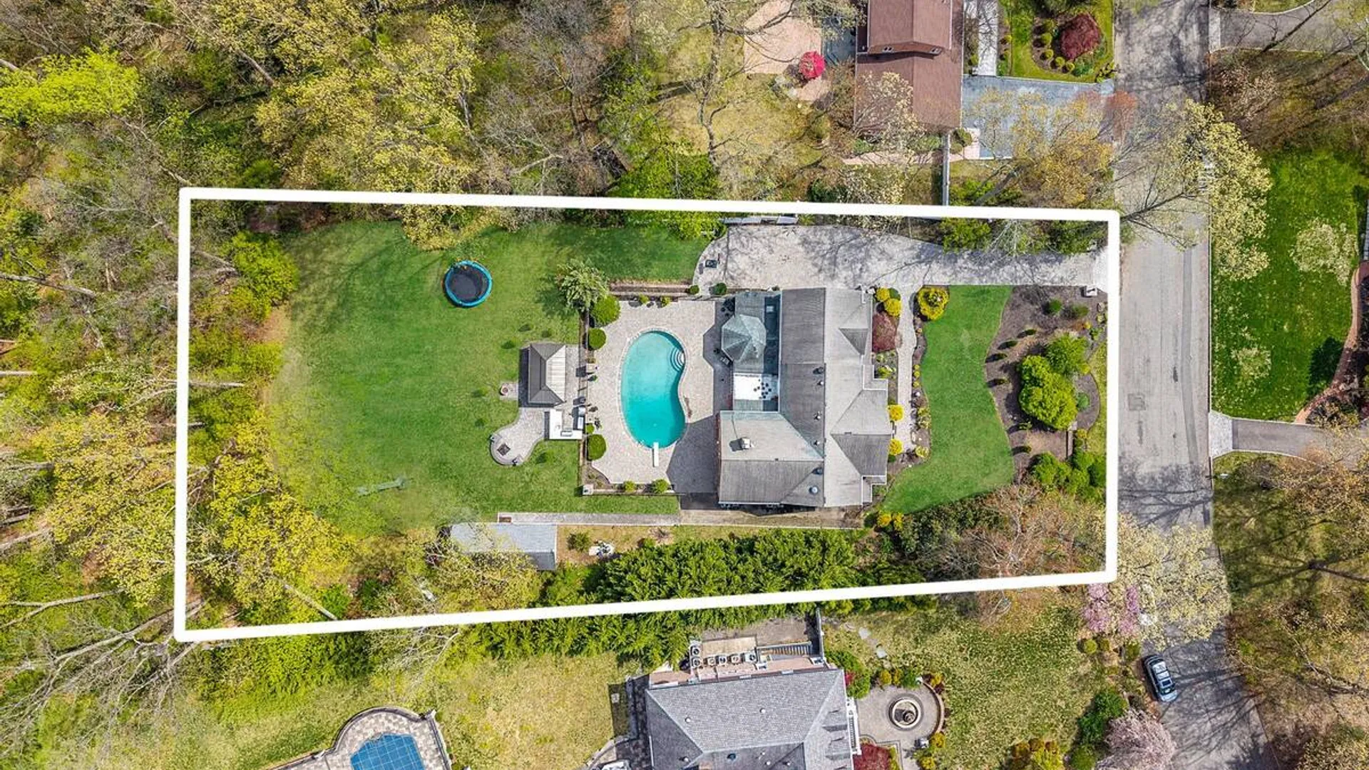 Property at 9 Arista Court, Dix Hills, NY 11746 43