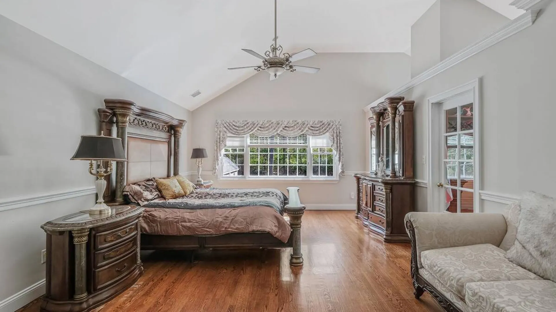 Property at 9 Arista Court, Dix Hills, NY 11746 24