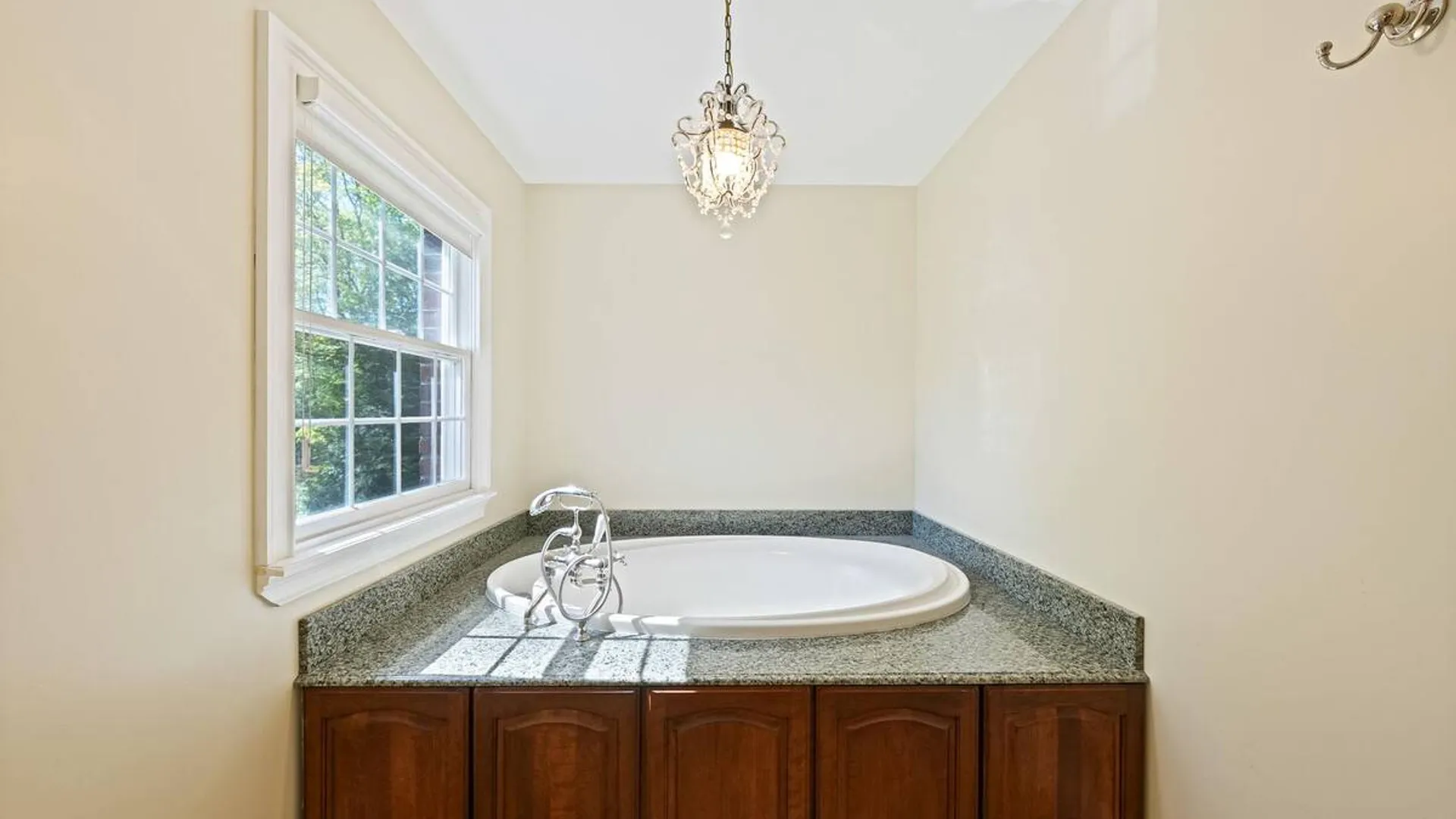 Property at 9 Arista Court, Dix Hills, NY 11746 28