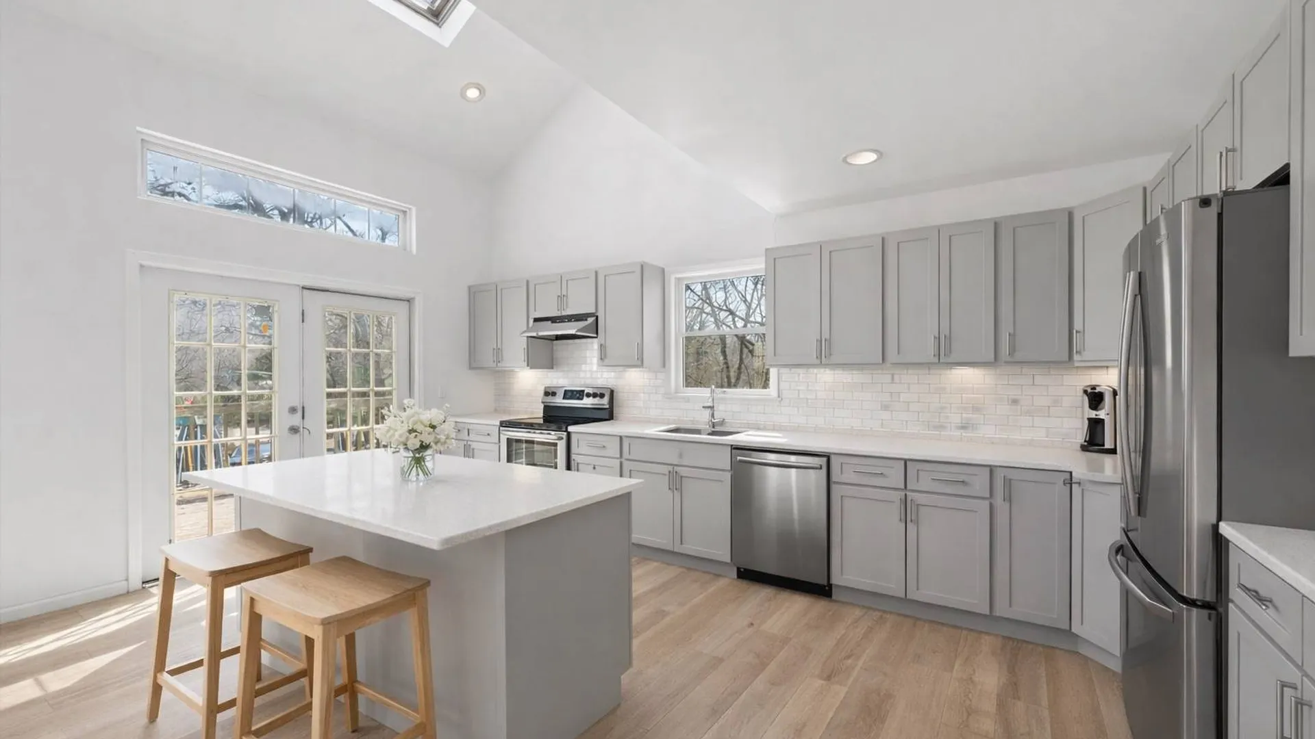 Property at 221 E MONTAUK HWY, Hampton Bays, NY 11946 12