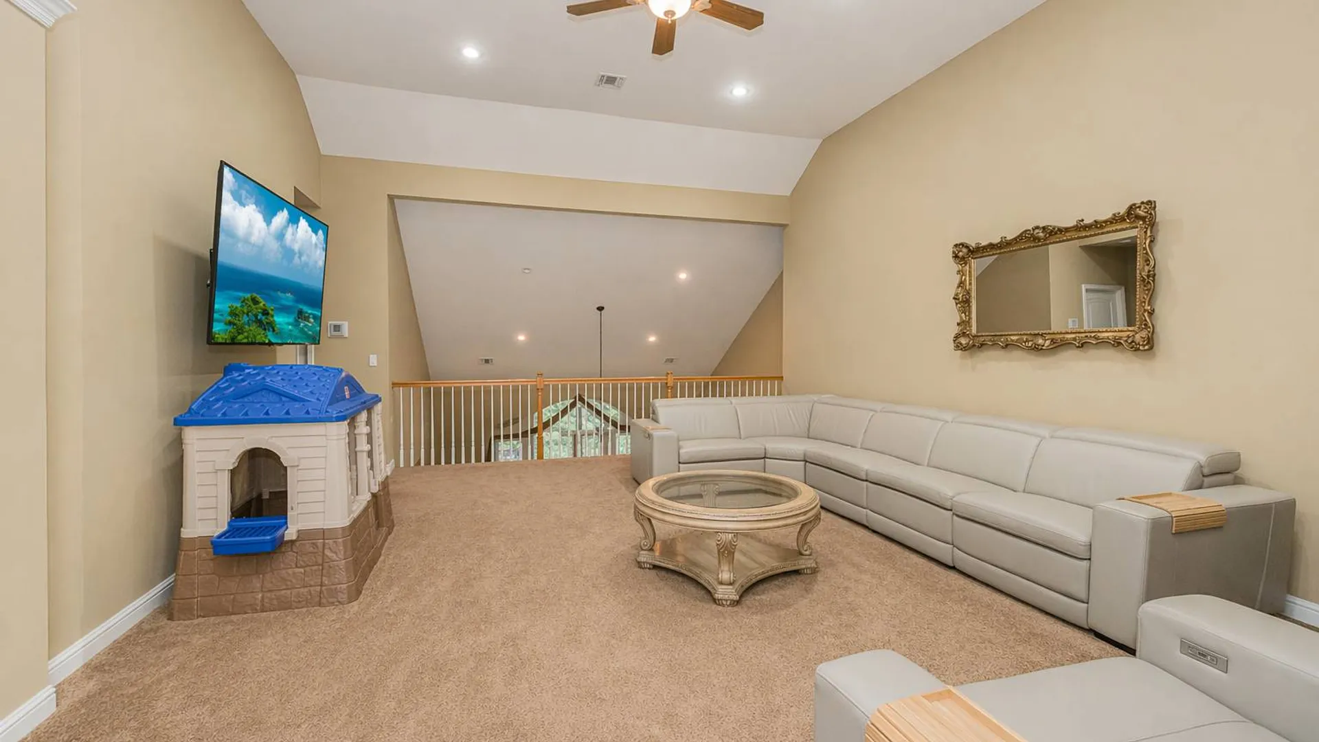 Property at 10 Chart Loop, Staten Island, NY 10309 13