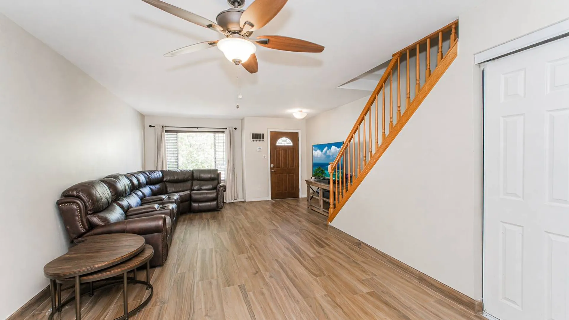 Property at 40 Seguine Loop, Staten Island, NY 10309 5