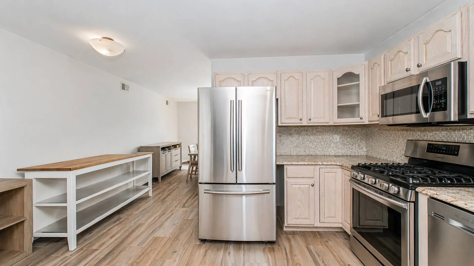 Property at 40 Seguine Loop, Staten Island, NY 10309 7