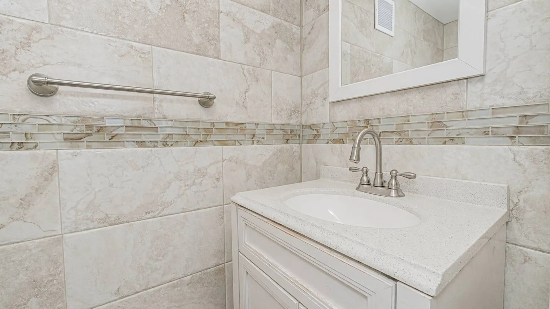 Property at 40 Seguine Loop, Staten Island, NY 10309 9
